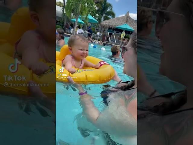 I did my dance on tiktok|| the cutest baby ever dancing in the pool #tiktok #baby #cute