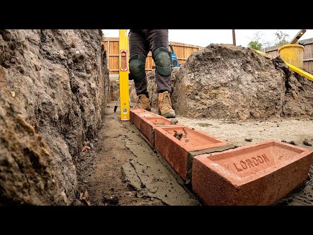 HOW TO LAY A TRADIONAL BRICK CORNER IN THE FOOTINGS