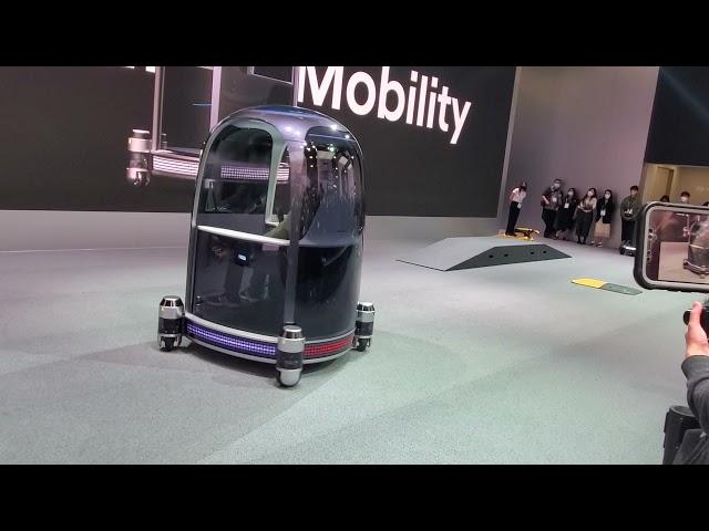 Hyundai (Boston Dynamics) @ CES 2022- Personal Mobility