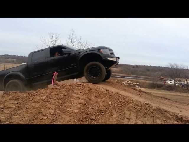 Ford Raptor jump gone wrong at RWP