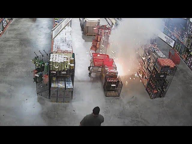 Group sets off fireworks inside Texas store and then steals fireworks