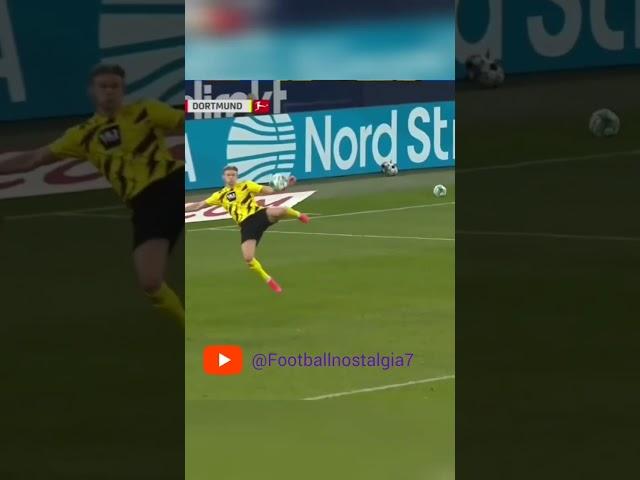 Erling Haaland's amazing volley goal vs Schalke 04        #dortmund #schalke #bundesliga #haaland