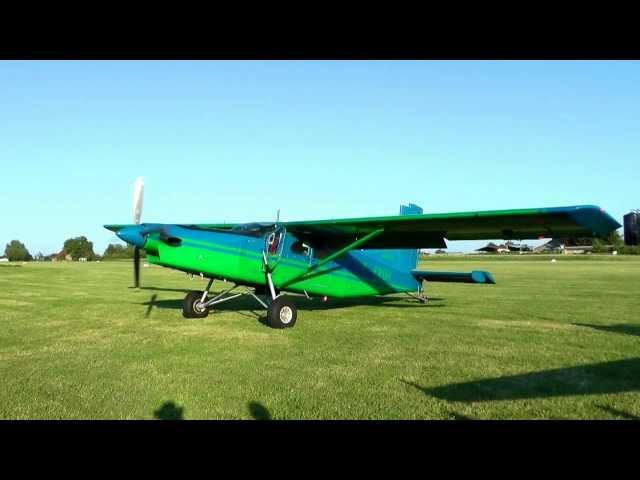 Pilatus PC6 Turbo Porter Start up and impressive Take-off