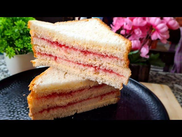 BREAKFAST IN 2 MINUTES... WITH BREAD, BUTTER & JAM