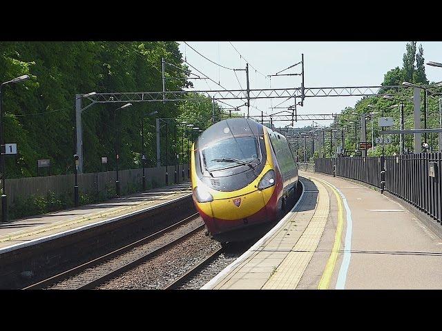 Virgin Trains 'Pendolino' tilts through Berkhamsted (6/6/16)