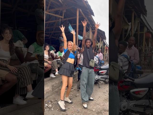 Did we catch their attention?​⁠@isabellaafro  #couple #travel #dance