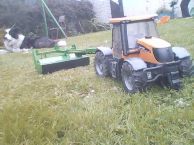 Silage making with Kaylem "Bonkers" Russells model tractor collection