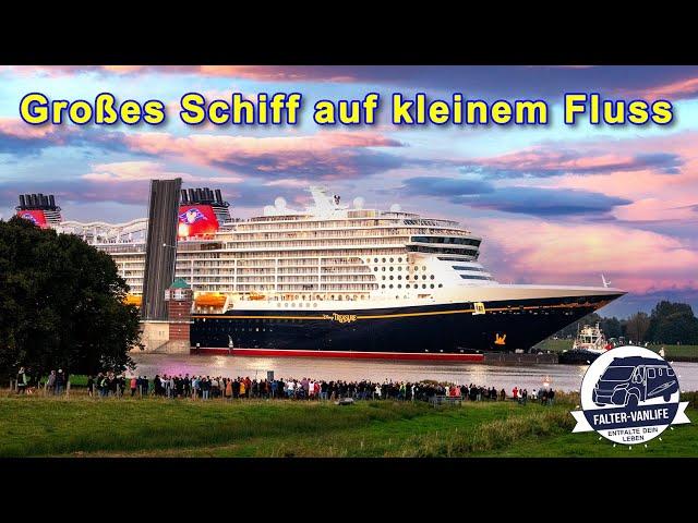 Ein spektakuläres Manöver zum Staunen! - Kreuzfahrtschiff in der Emsüberführung.