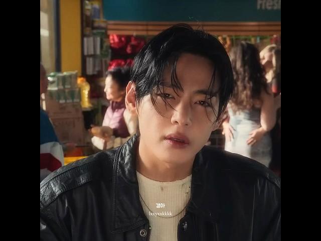 [ 방탄소년단 / BTS ] 태형아 나도 이렇게 쳐다봐줘 (?) 후 존잘 #BTS #태형 #TAEHYUNG #V #뷔 #V_FRIENDS #FRI_END_S