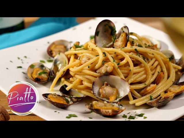 SPAGHETTI with White CLAM Sauce | Seafood Pasta Recipe