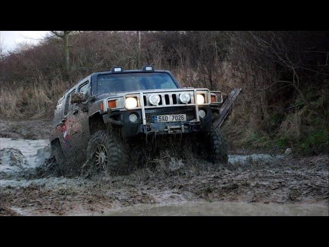 Hummer H3 - Mudding And Climb