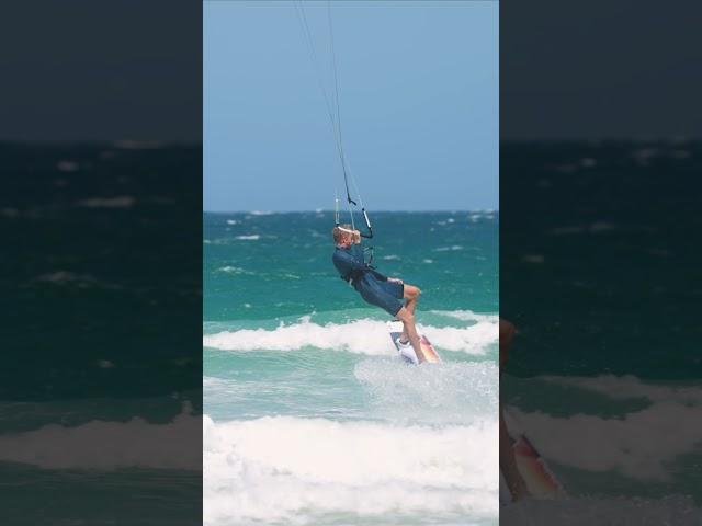 Steven Akkersdijk's Epic Fusion 7 Ride through Fish Hoek! ‍️ #KitesurfingAdventures