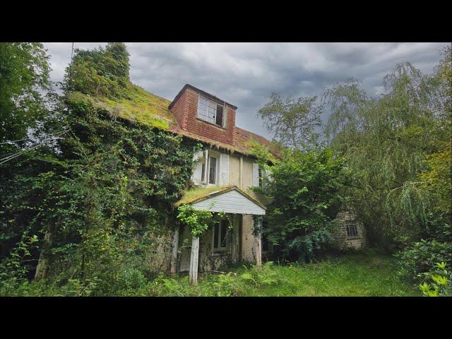 We Found an Abandoned Mansion Left to DECAY!