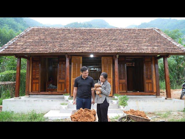 The joy of single mother Tu Yen when receiving a meaningful gift of a lovely dog ​​from doctor Long.
