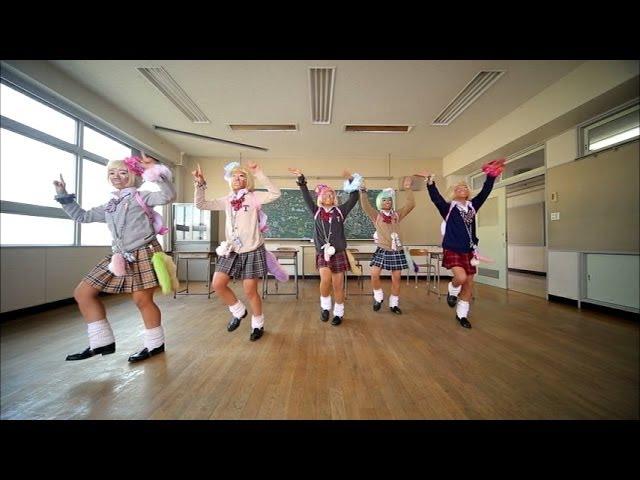 TEMPURA KIDZ『すいみん不足』　Suimin Busoku ~need more sleep~ (TEMPURA KIDZ show an outrageous dance)