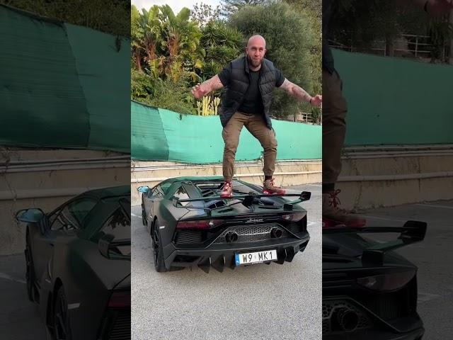 JE FRACASSE L’AILERON DE LA LAMBO 