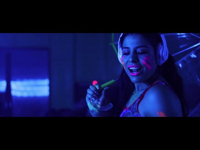 Cassey Moresco - Mala Influecia (Official Video)