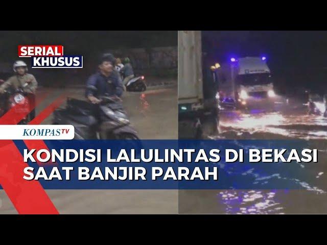 Banjir di Bawah Flyover Summarecon Bekasi, Sejumlah Motor Mati Mesin Hingga Warga Urai Kemacetan