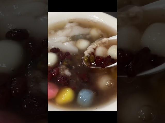 Taiwanese foods | Squid mouth soup | sweet mixed beans soup