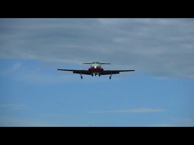 Canadian Forces Snowbirds landing @ CYFD Brantford Rotary Airshow 2018