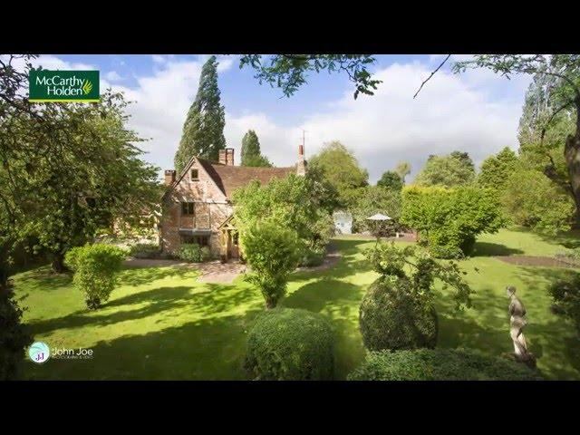 Beautifully restored UK Country House For Sale in Berkshire