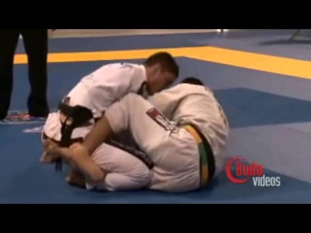 Lucas Leite - Half Guard: Entry from Butterfly, Knee Shield to Underhook to Dogfight