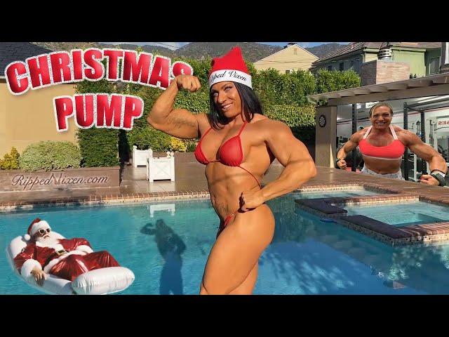 FEMALE BODYBUILDER - Christmas Pump!