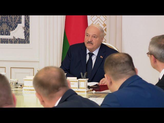 Лукашенко: Заморозки своё грязное дело сделали! Но КАТАСТРОФЫ нет!