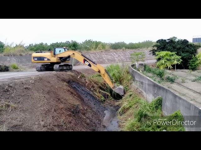 (CAT 320D 虎尾排水溝) 老司機都只當清道夫