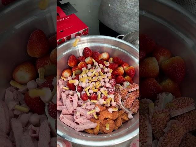 10000칼로리 #화초생 #딸기탕  / 10000kcal White Strawberry cake+Strawbeey soup