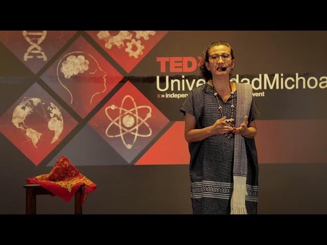 Las múltiples raíces de la tradición y la dive | AMALIA RAMÍREZ GARAYZAR | TEDxUniversidadMichoacana