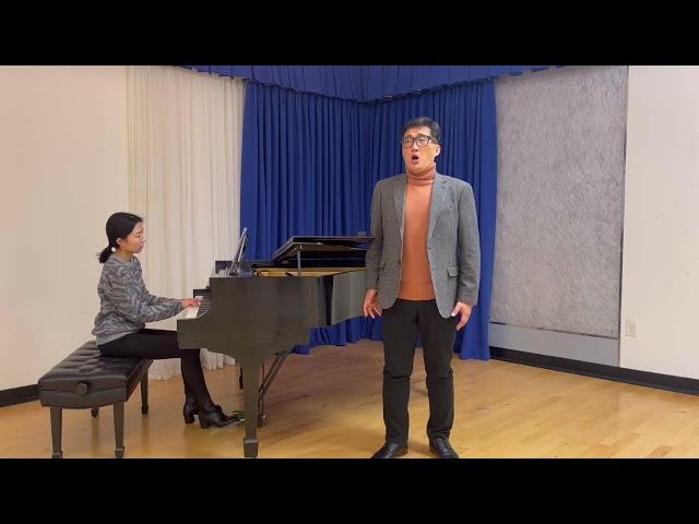 "E la solita storia del pastore" singing by Jinho Hwang tenor