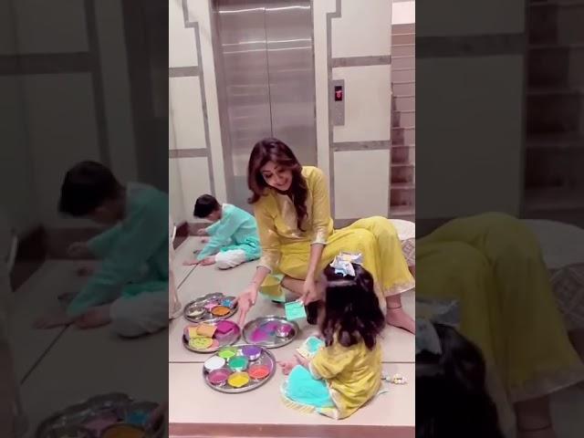 Shilpa Shetty makes rangoli with her children Samisha & Viaan ahead of Diwali #shorts #shilpashetty