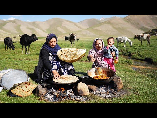 Everyday survive in the wilderness| Shepherd Family Cooking Lavash Bread & Organic Food