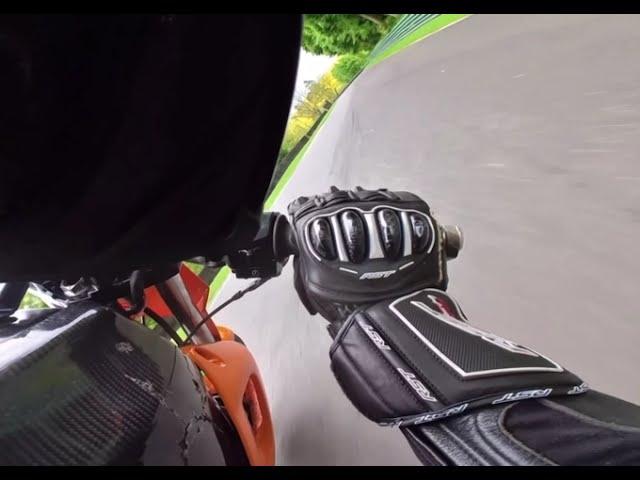 Adam Shelton - CB500 Cadwell Park - Onboard with commentary and tips