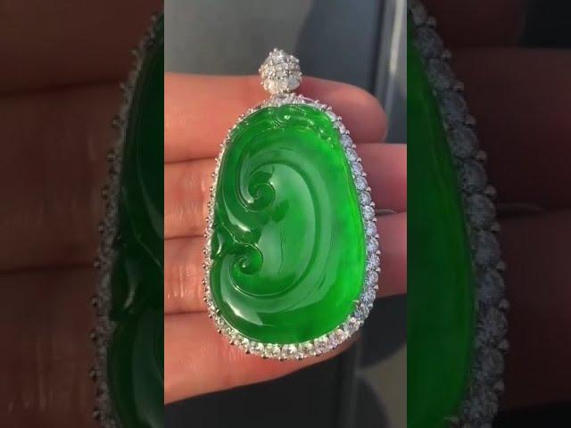 冰种满绿翡翠牌子！#翡翠#jade#玉石#翡翠首饰#缅甸翡翠#Shorts