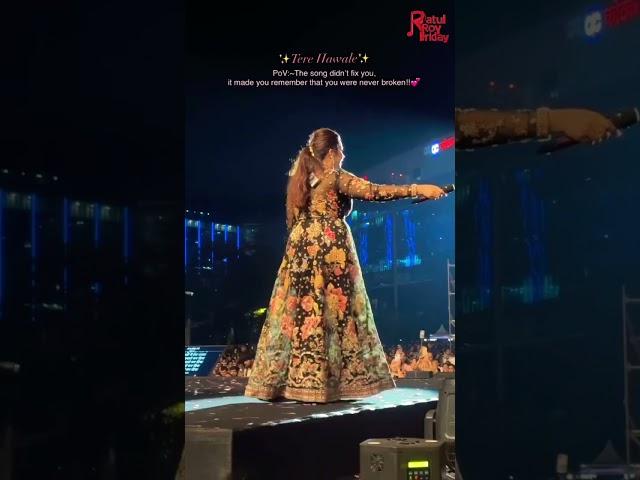 Tere Hawaale (live) - Shreya Ghoshal ️