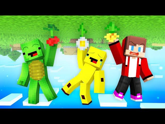 JJ, Mikey and Banana Kid vs Upside Down World - Minecraft Maizen