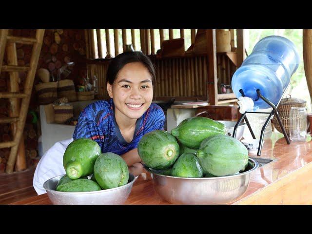 Harvesting papaya to make pickled "Atsaw + PorkChicharon" for dinner | Province, Bohol Philippines