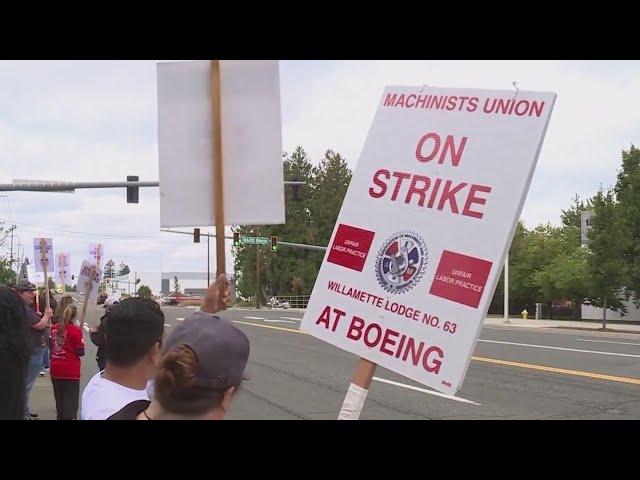 Boeing workers rally with union president in Portland ‘for the safety of the flying public’