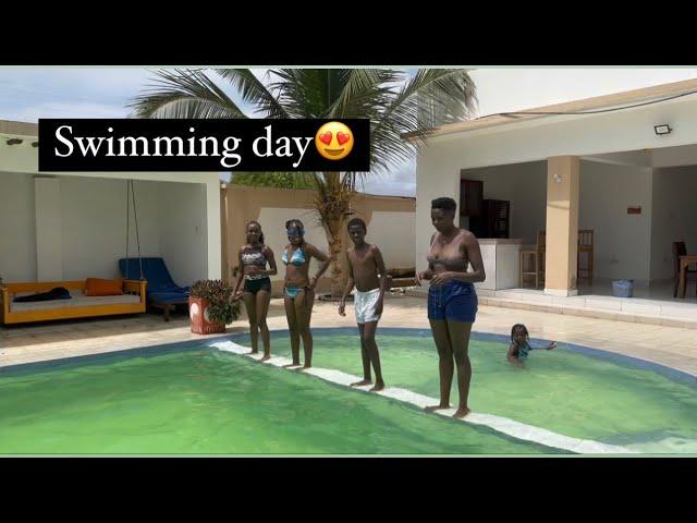 Come swimming with us in Diani My mum diving skills is so funny!