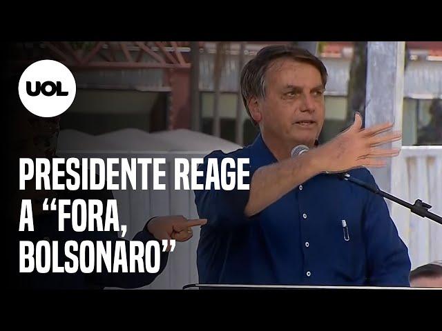 Mulher grita "Fora, Bolsonaro" e presidente reage: "Deixa falar"