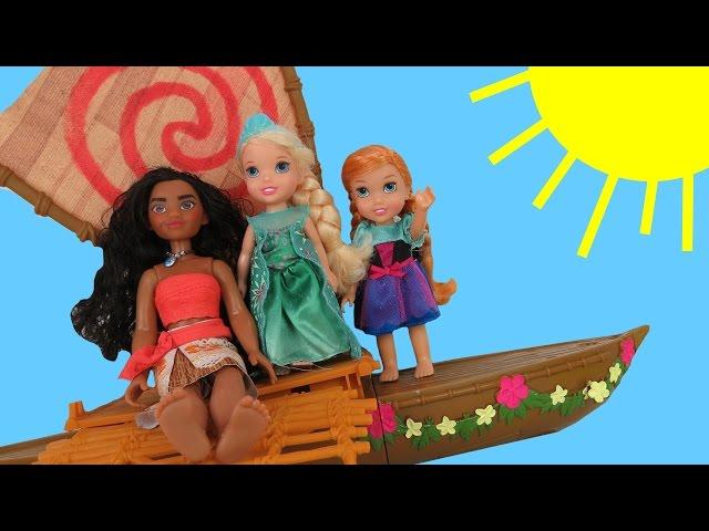 MOANA meets queen ELSA !  Anna & Elsa toddlers SAIL on Moana's boat - Ocean - Waves