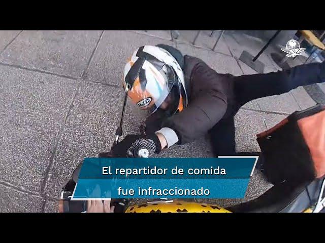 Motociclista protagoniza pelea sobre Paseo de la Reforma tras invadir ciclovía