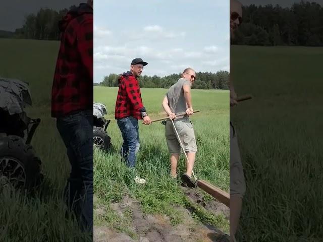 #мужики на пашуть на поле #men #agriculture #belarus #белорусь