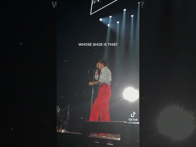 Okay now we are officially changing the lyric in Kiwi  #harrystyles #shorts