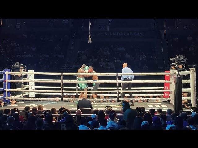 Yoenli Hernandez Vs Kyrone Davis Rounds 4 -6