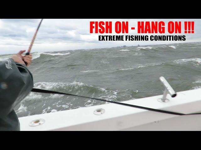 EXTREME SEAS EXTREME FISHING - DON'T TRY THIS!!