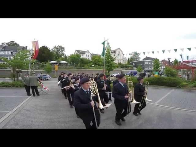 Bergneustadt 2015 [4k HD] Einmarsch Klein Wiedenest @Graf Eberhard Platz | Schützenfest