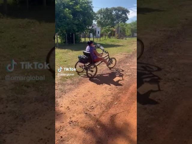 “Hey, the woman is stealing your bike!” they shout in Guaraní.